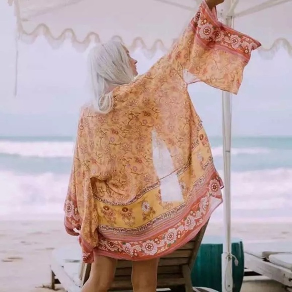 Sunny Days Vintage Style Short Kimono Boho Wrap - Picture 3 of 11